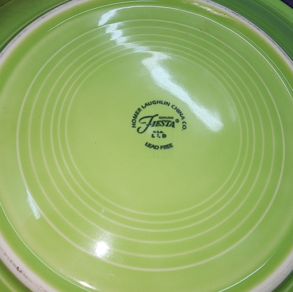 Fiesta. Chartreuse. Dinner plate - Picture 2 of 3